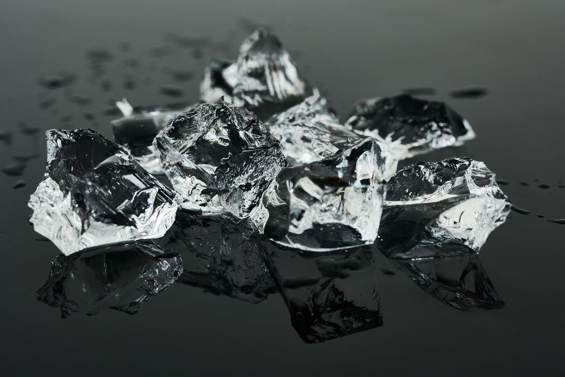 Water-retaining agent for field crops